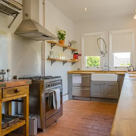 Villa Luxury Victorian School With Views Of Harbour à Fowey Extérieur photo